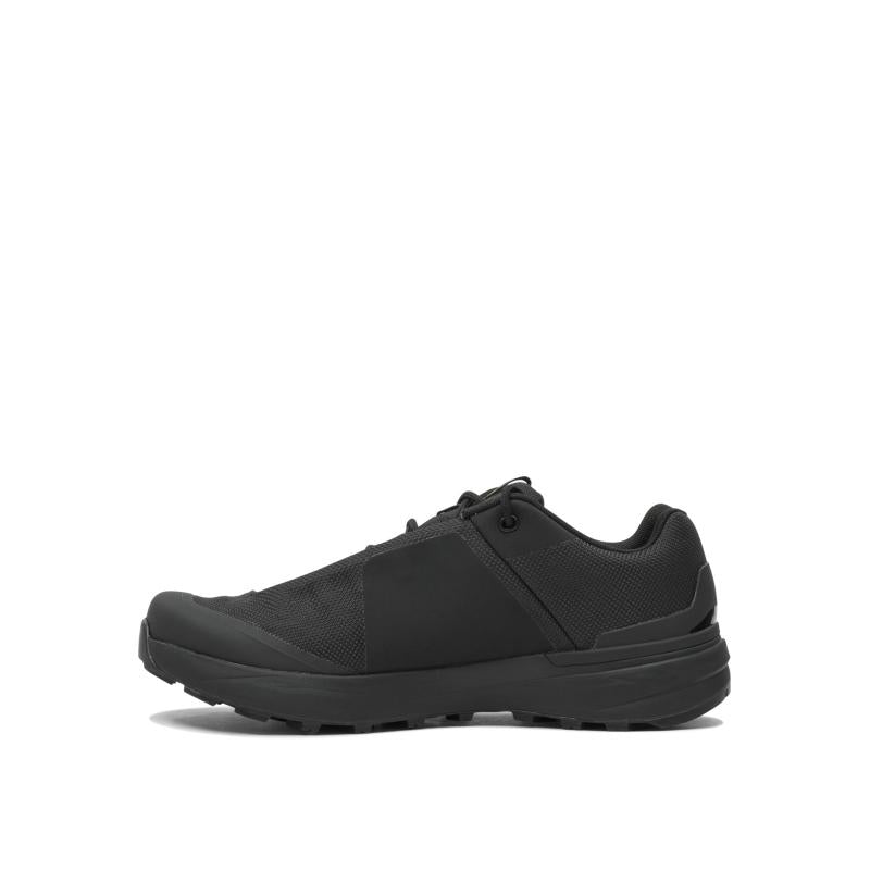 Arc'teryx Men's hiking shoes BLACK