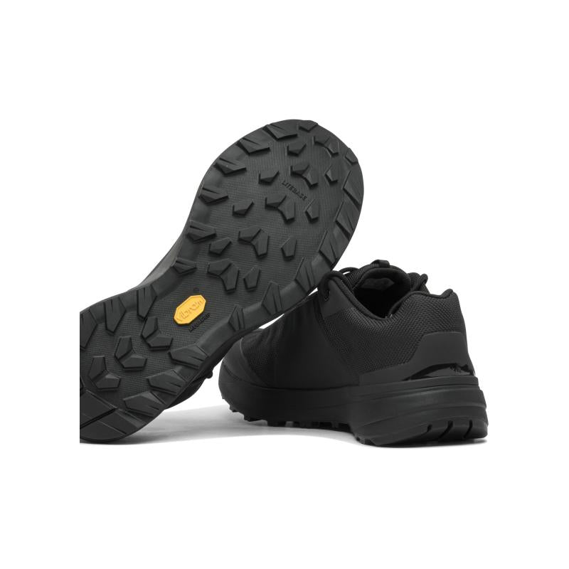 Arc'teryx Men's hiking shoes BLACK